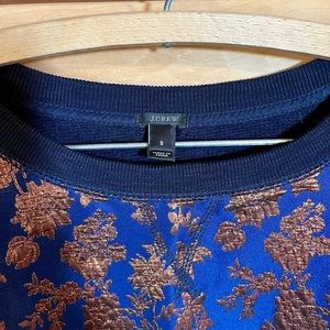 Ladies J. Crew Top. Size Small.‎